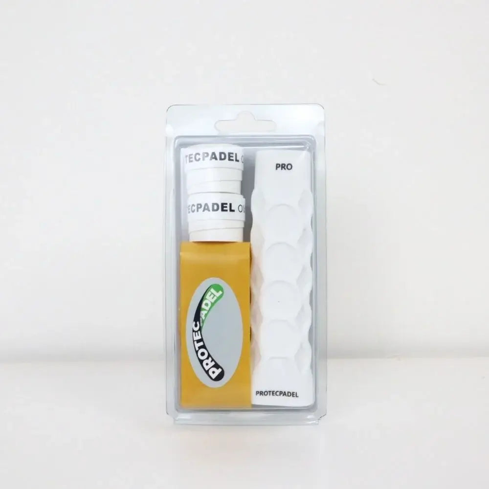 pack con antivibrador, protector transparente, dos  overgrip