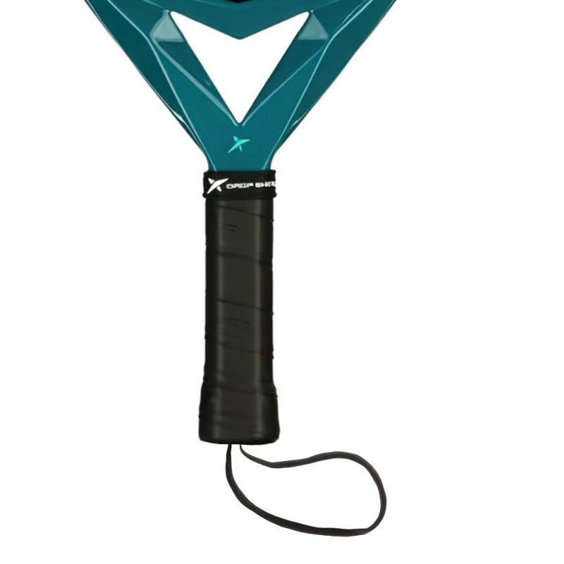 Pala Drop Shot X-Tourer 2025 en formato lágrima con carbono y núcleo EVA Soft, diseñada para potencia y control equilibrado detalle del puente y grip