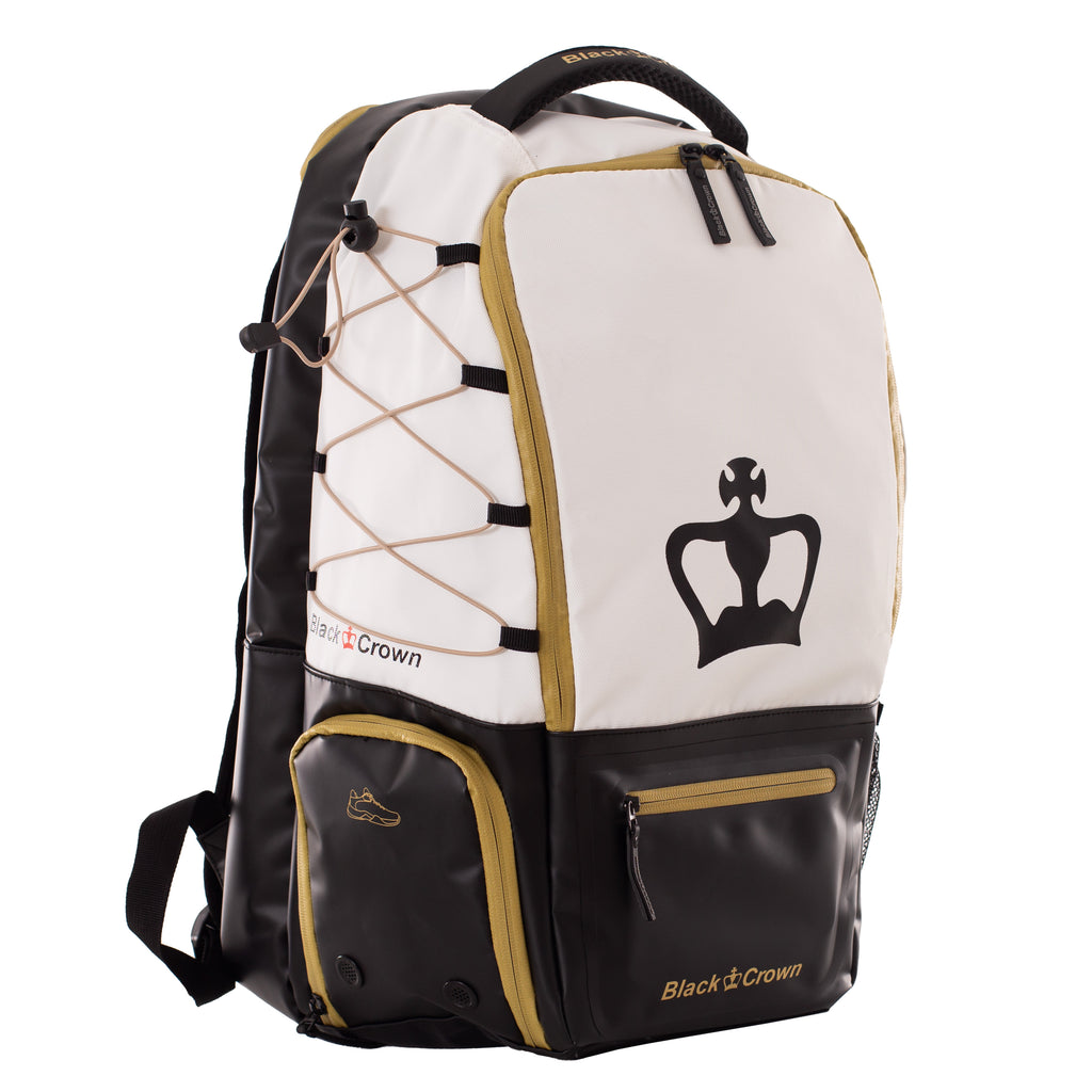 Mochila Black Crown Raptor V2 para pádel con compartimento para palas vista de perfil y su red lateral